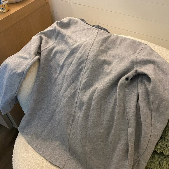 Women's Nike Sportswear Advance 15 Running Reflective Hoodie Like New Small - Picture 8 of 10